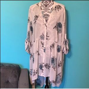 Torrid button down sheer floral print Kimono